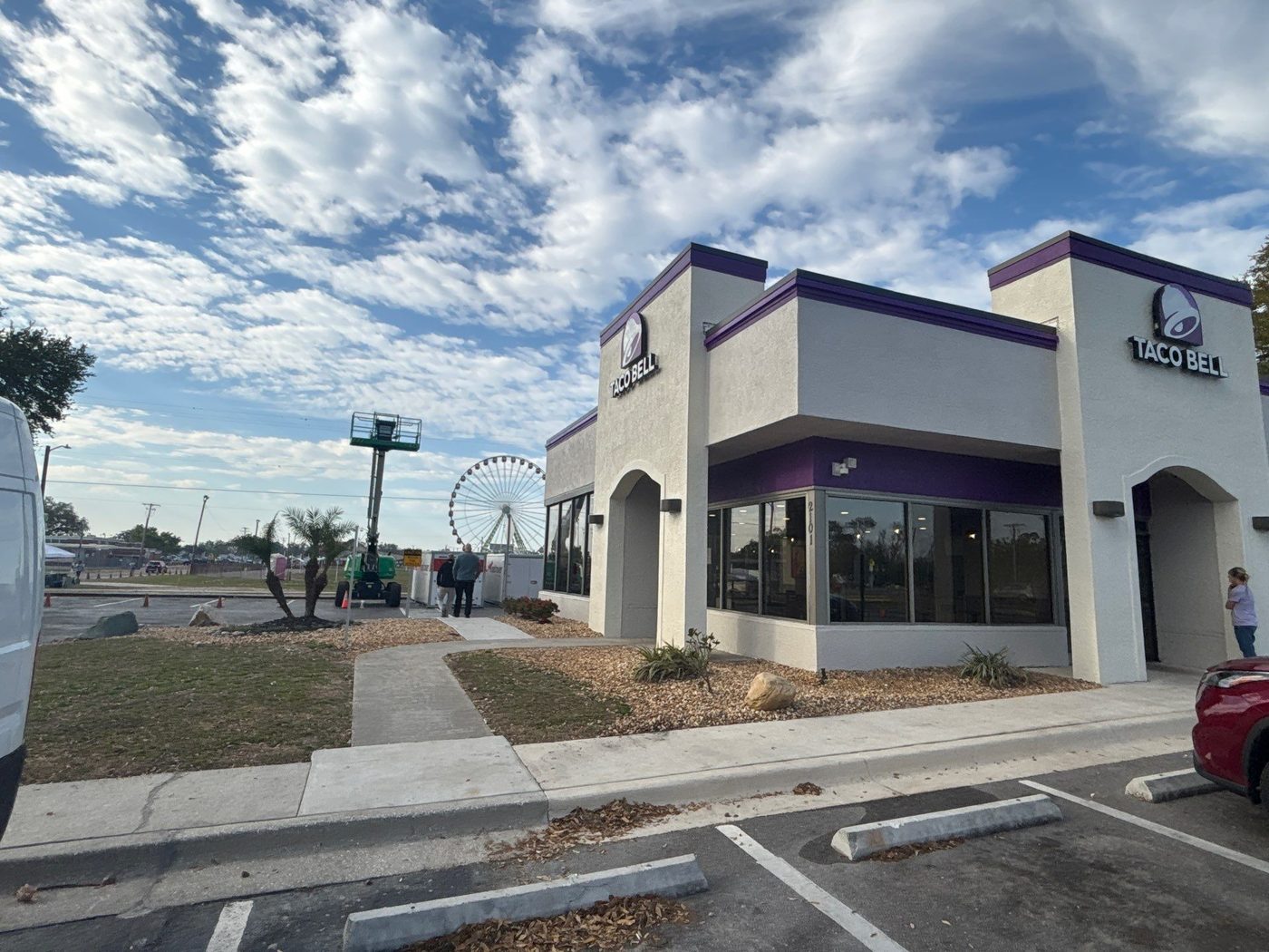 Exterior de local comercial remodelado